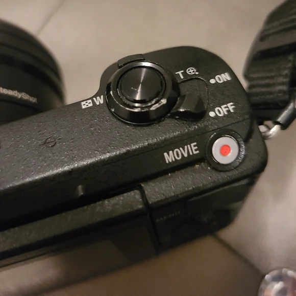 Sony Alpha a5100 Mirrorless Camera - Picture 4 of 12